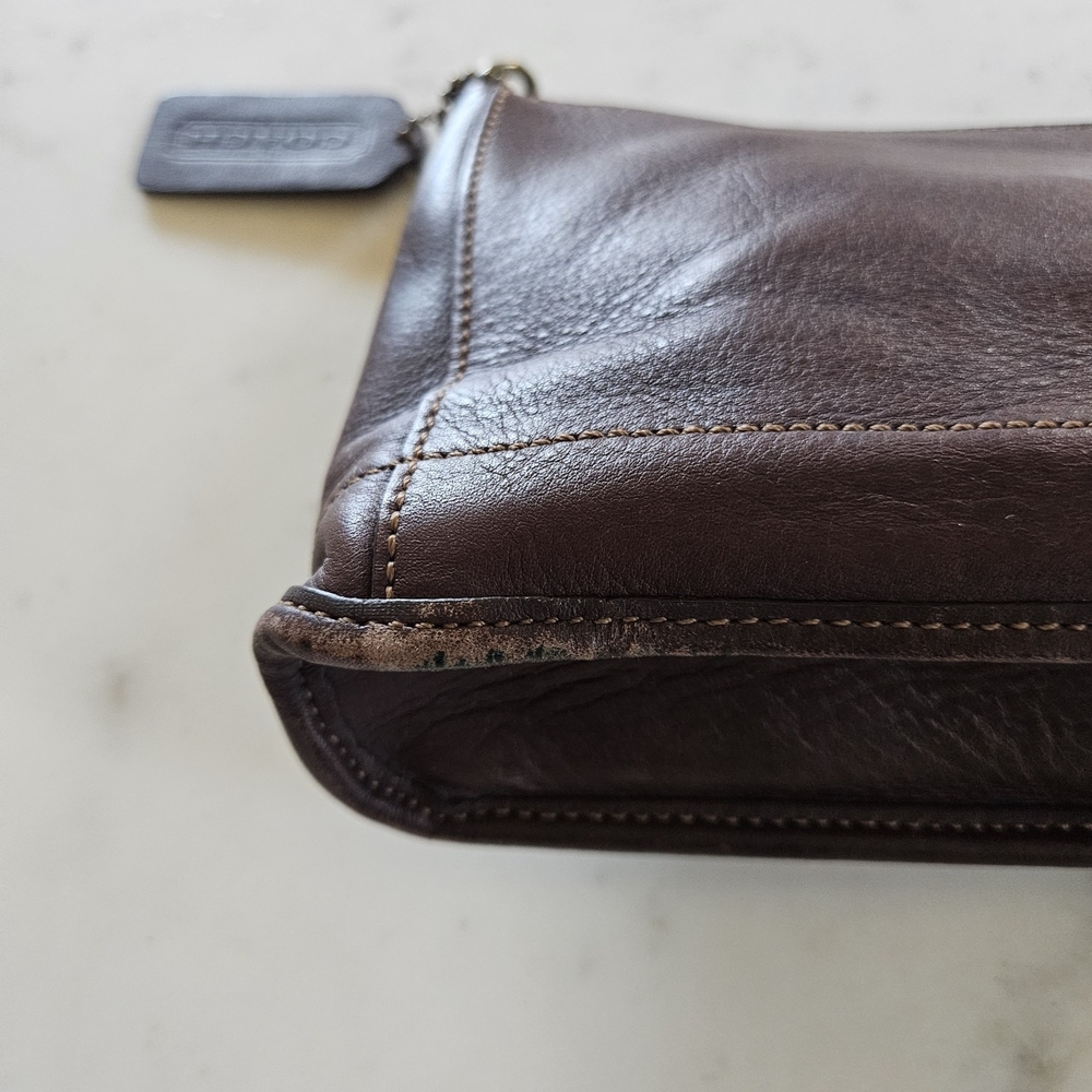 Vintage Coach Brown Leather Zip Wristlet Bag Style 9311 Hangtag Small Purse - Picture 6 of 13